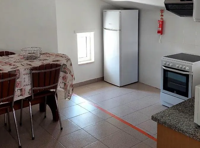 Casa Do Fundo Do Povo - Serra Da Estrela Cortes do Meio